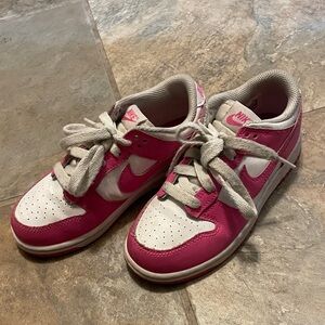 Nike Kids Sneakers in Pink and White